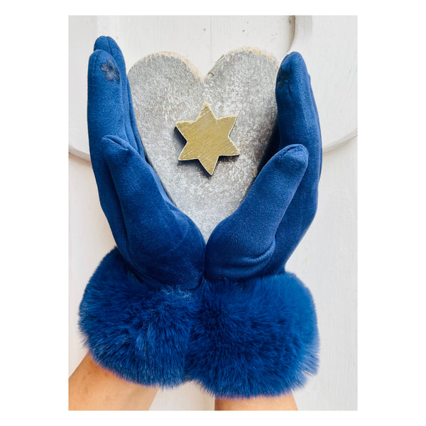 Magenta faux fur gloves