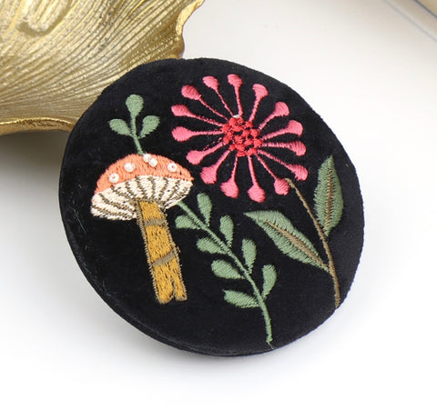 Black velvet compact mirror