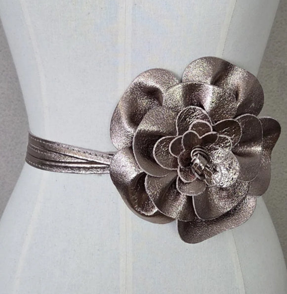 Leather flower corsage belt