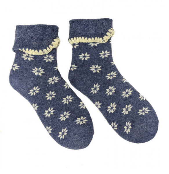 Snowflake cuffed socks